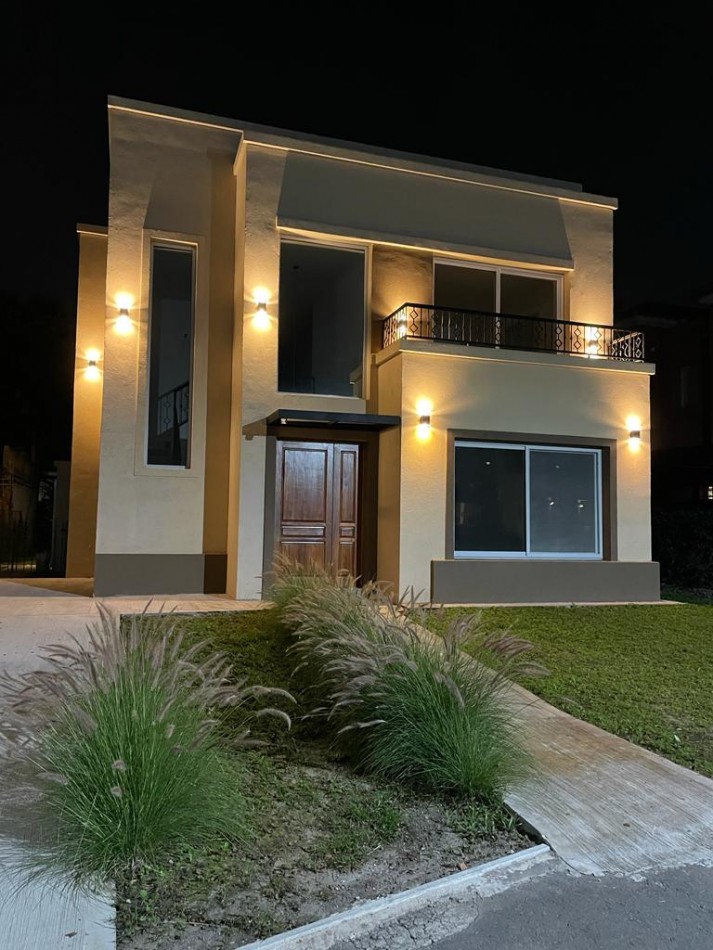 CASA EN VENTA A ESTRENAR EN BARRIO CERRADO EN MUÑIZ