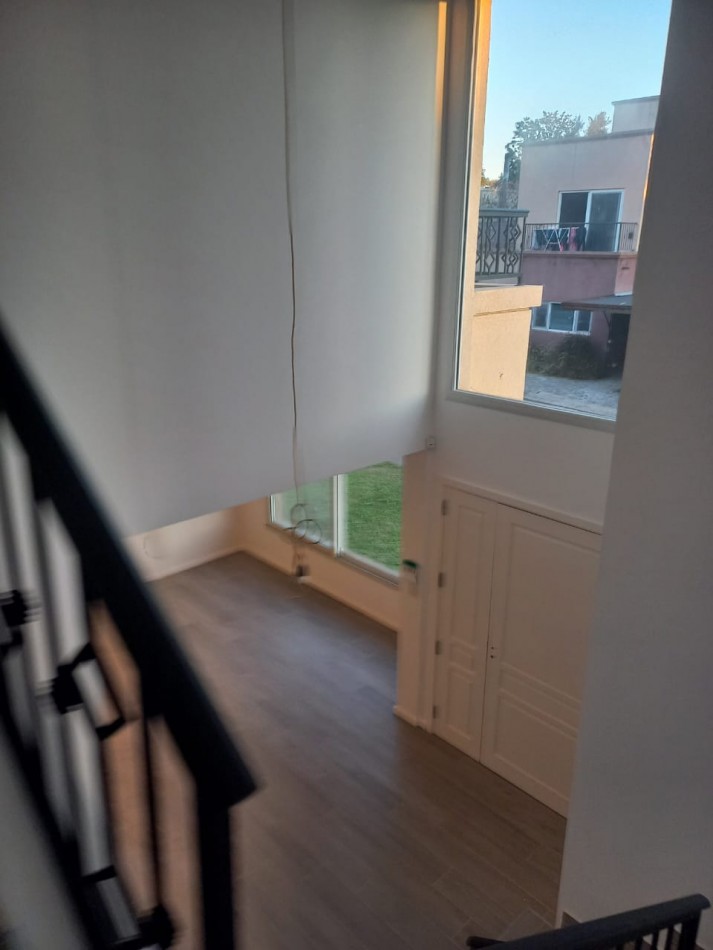 CASA EN VENTA A ESTRENAR EN BARRIO CERRADO EN MUÑIZ