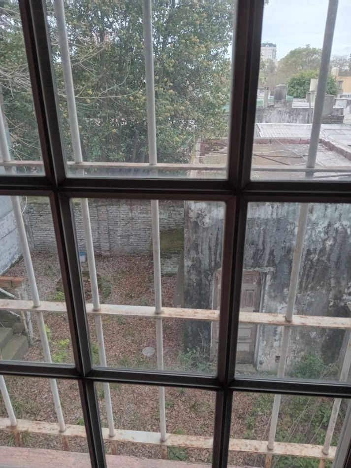 CASA EN DOS PLANTAS DE 4 AMBIENTES EN MUÑIZ