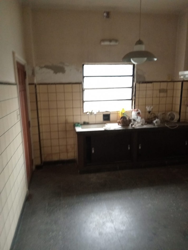 CASA EN DOS PLANTAS DE 4 AMBIENTES EN MUÑIZ