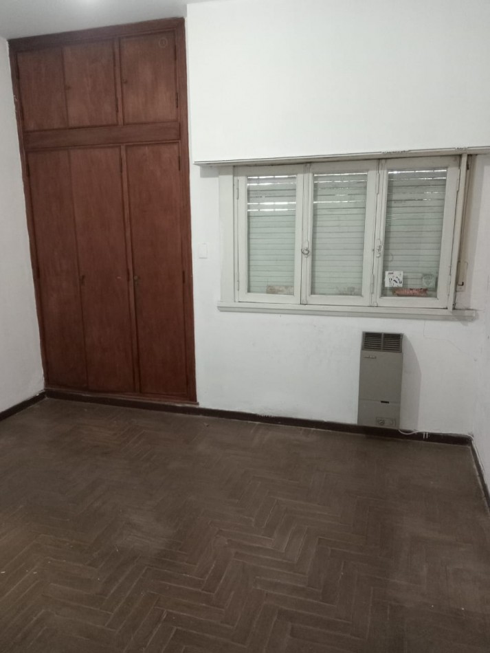 CASA EN DOS PLANTAS DE 4 AMBIENTES EN MUÑIZ