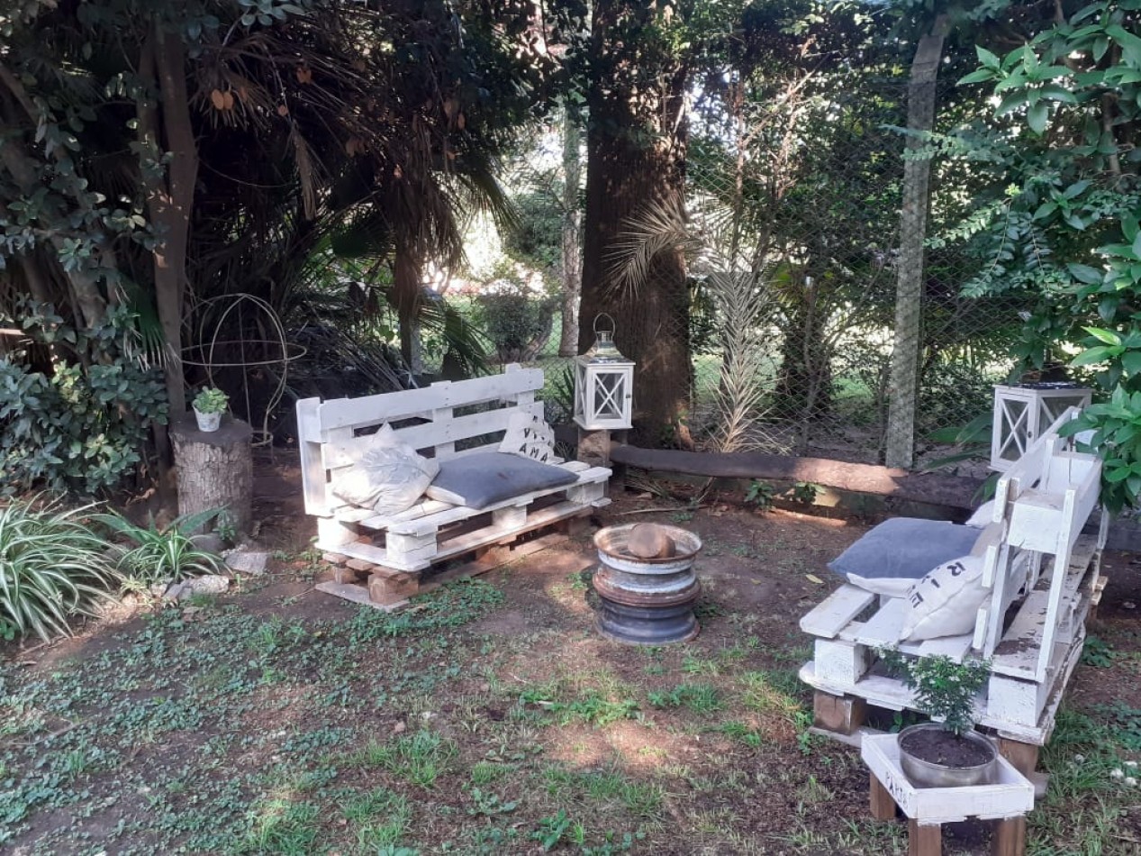 CASA CON PILETA EN MALVINAS ARGENTINAS