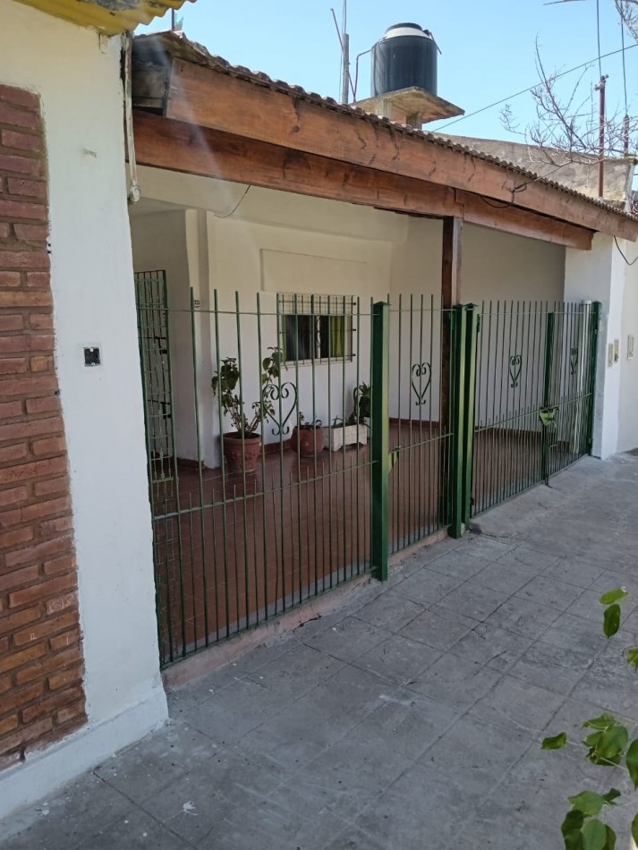 CASA EN VENTA EN JOSE C PAZ