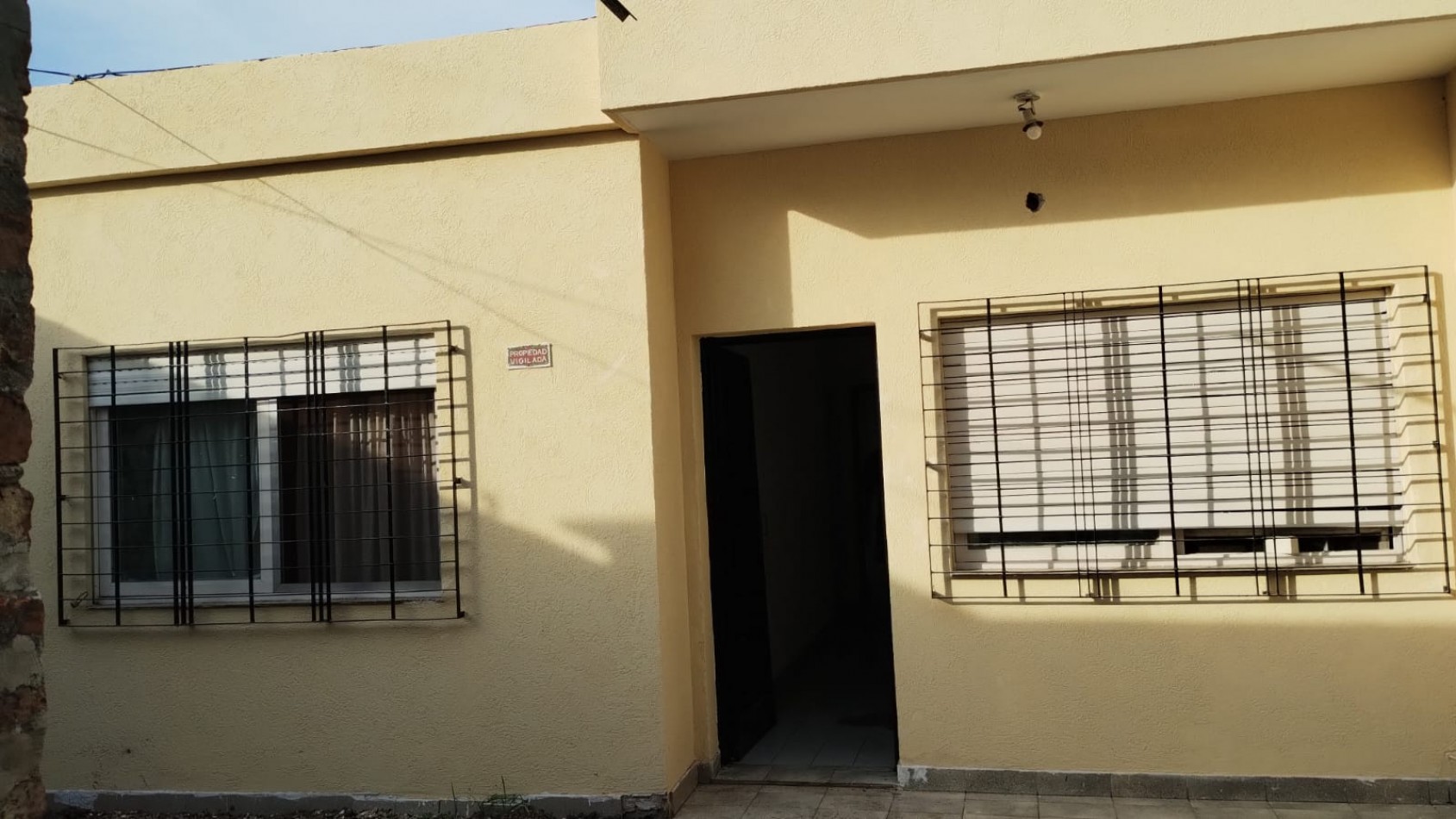 CASA  DE 3 AMBIENTES CON DEPARTAMENTO EN JOSE C PAZ