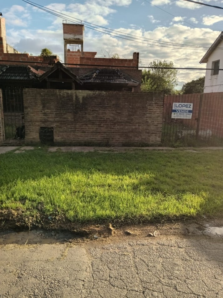 CASA A TERMINAR EN SAN  MIGUEL EN AMPLIO LOTE