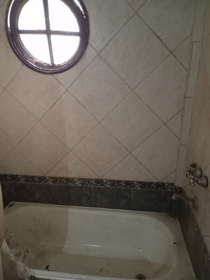 CASA A TERMINAR EN SAN  MIGUEL EN AMPLIO LOTE