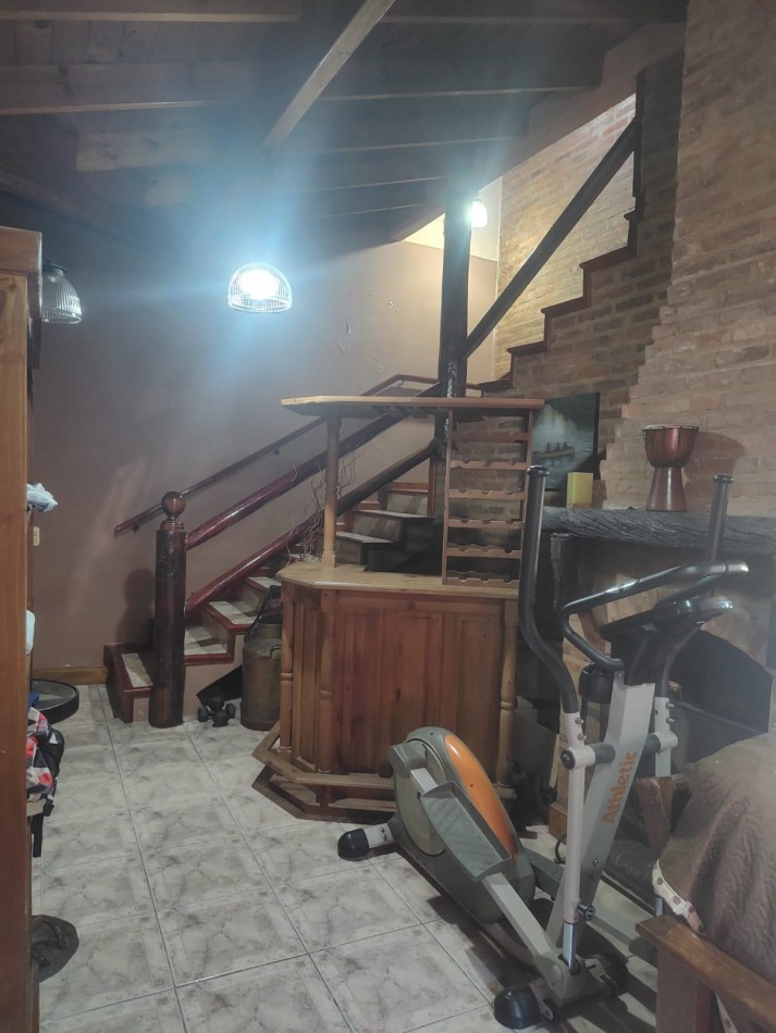 CASA EN VENTA CON PILETA EN DON TORCUATO 